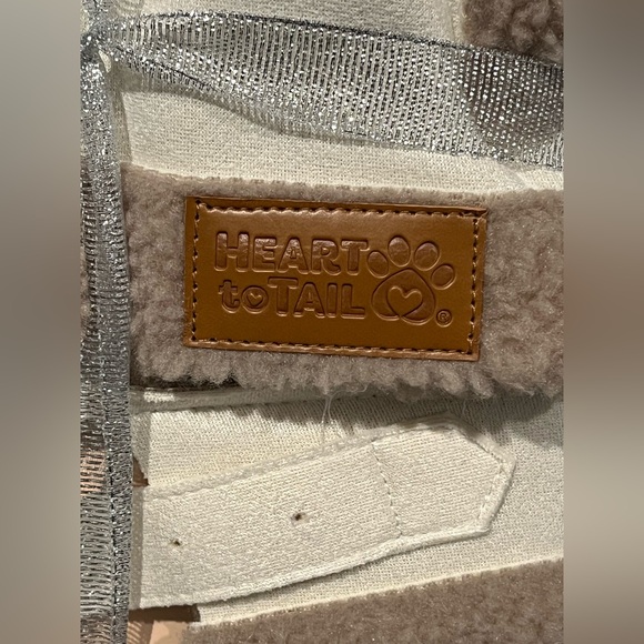 Dog jacket Sherpa lined with buckle neck closure. Cream color tan detailing. XS - Picture 9 of 12